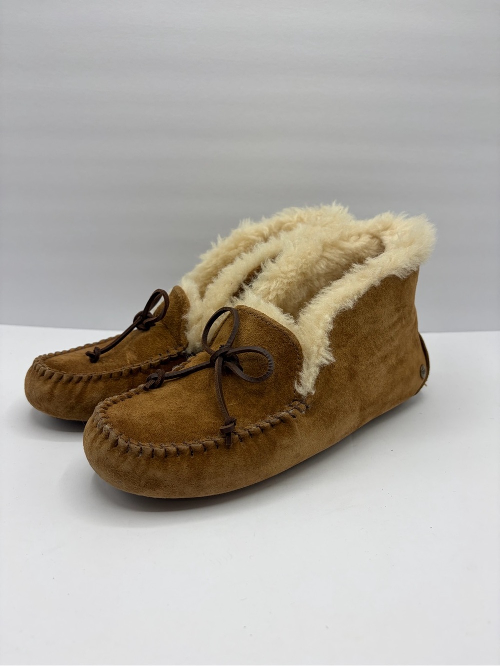 Ugg Women’s Size 7 Brown Alena Slipper Moccasins